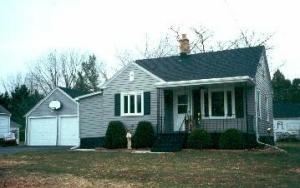 3416 Menasha Ave., Manitowoc, WI 54220