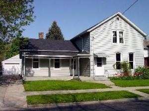 1014 S 12th St., Manitowoc, WI 54220