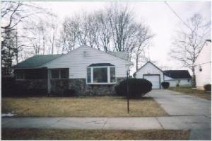 1442 N.23rd St., Manitowoc, WI 54220