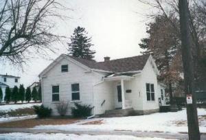 1810 S 13th St., Manitowoc, WI 54220