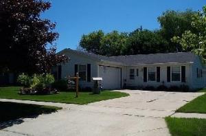 1723 Nagle Ave., Manitowoc, WI 54220