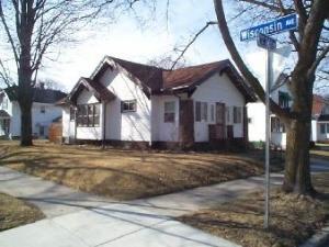 1002 N 16th St., Manitowoc, WI 54220