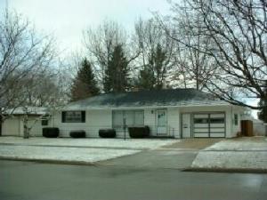 2130 Menasha Ave., Manitowoc, WI 54220