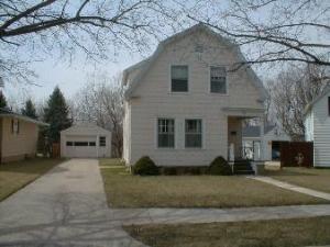 324 Union Pl., Manitowoc, WI 54220