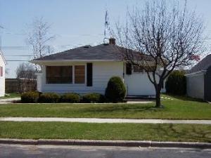 421 S 31st St., Manitowoc, WI 54220