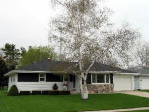 1370 Hubbard Cir., Manitowoc, WI 54220