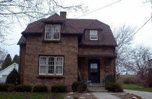 1142 N 16th St., Manitowoc, WI 54220