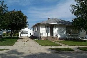 1405 S 31st St., Manitowoc, WI 54220