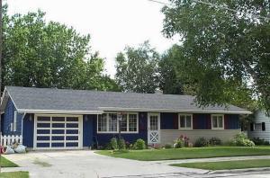 2022 Richmond Ave, Manitowoc, WI 54220