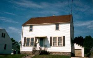 1810 S 9th St., Manitowoc, WI 54220