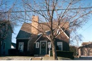 1024 S 20th St., Manitowoc, WI 54220