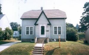 835 Dewey St., Manitowoc, WI 54220