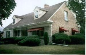 1211 N 9th St., Manitowoc, WI 54220