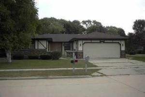 4915 Brookfield Cr, Manitowoc, WI 54220