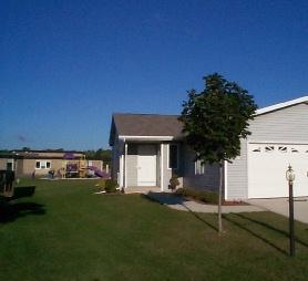 1712 Cedar Ct., Manitowoc, WI 54220