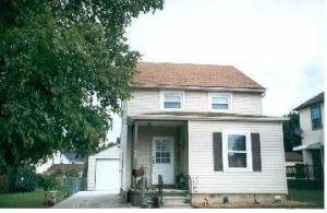 2704 Meadow Ln., Manitowoc, WI 54220