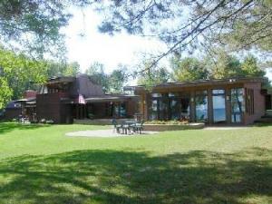 3603 S 10th St., Manitowoc, WI 54220