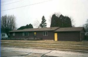 1536 Iris Dr, Manitowoc, WI 54220