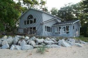 11311 Lake Dr., Two Rivers, WI 54241