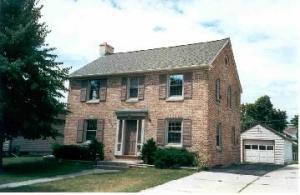 1622 S 9th St., Manitowoc, WI 54220