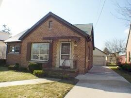 1833 Fairmont St., Manitowoc, WI 54220