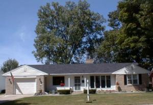 1304 N 23rd St., Manitowoc, WI 54220