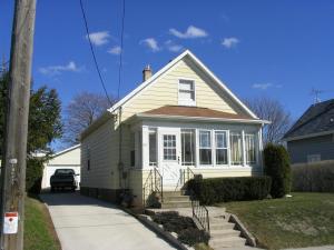 727 S 24th St., Manitowoc, WI 54220