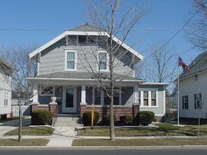 1011 S 16th St., Manitowoc, WI 54220