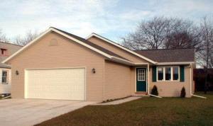 1529 S.38th St., Manitowoc, WI 54220