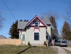 1118 S 12th St., Manitowoc, WI 54220