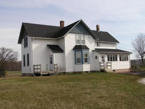 2921 Range Line Rd., Manitowoc, WI 54220