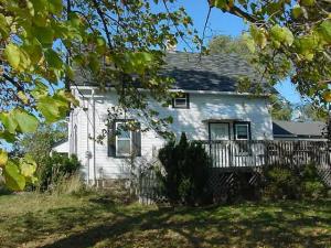 8727 Center, Newton, WI 53063