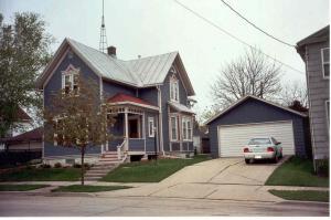 311 N 6th St., Manitowoc, WI 54220