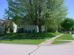 1019 Flambeau St., Manitowoc, WI 54220