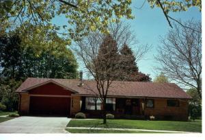 2211 Markham St., Manitowoc, WI 54220
