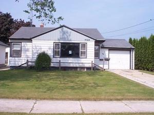728 Lowell St., Two Rivers, WI 54241