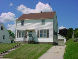 1810 S 9th St., Manitowoc, WI 54220