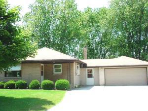 1826 Pleasant St., Manitowoc, WI 54220