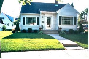 1518 S 12th St., Manitowoc, WI 54220
