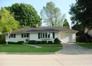 1023 Magnolia Ave., Manitowoc, WI 54220