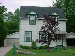 412 Riverview Dr., Manitowoc, WI 54220