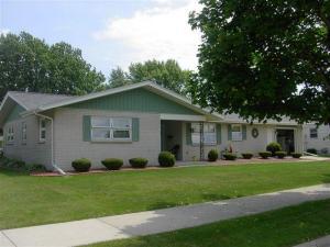1409 S 26th St., Manitowoc, WI 54220