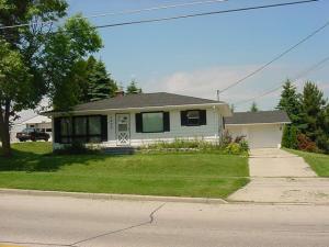 1502 Viebahn St., Manitowoc, WI 54220