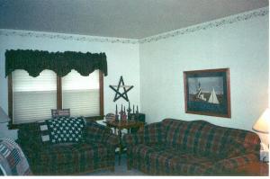 2122 La Follette Ave., Manitowoc, WI 54220