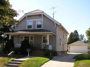 618 N 9th St., Manitowoc, WI 54220