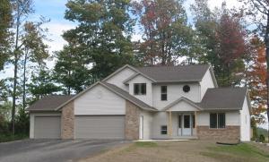 3315 Cimarron Ct., Manitowoc, WI 54220