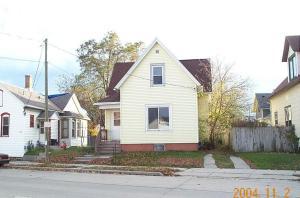 1807 Western Ave., Manitowoc, WI 54220