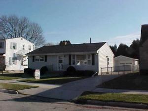 1621 Green St., Manitowoc, WI 54220