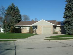 1436 N 16th St., Manitowoc, WI 54220