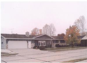 1757 Cross St., Manitowoc, WI 54220